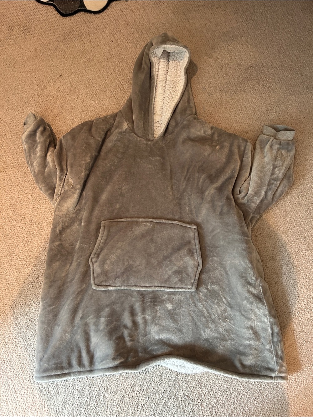 Plush Hooded Sherpa Pullover Cape - Gray